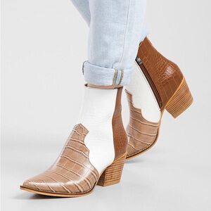 Arider Girl Delite Crocodile Ankle Boots